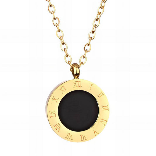 Roman Noir Pendant